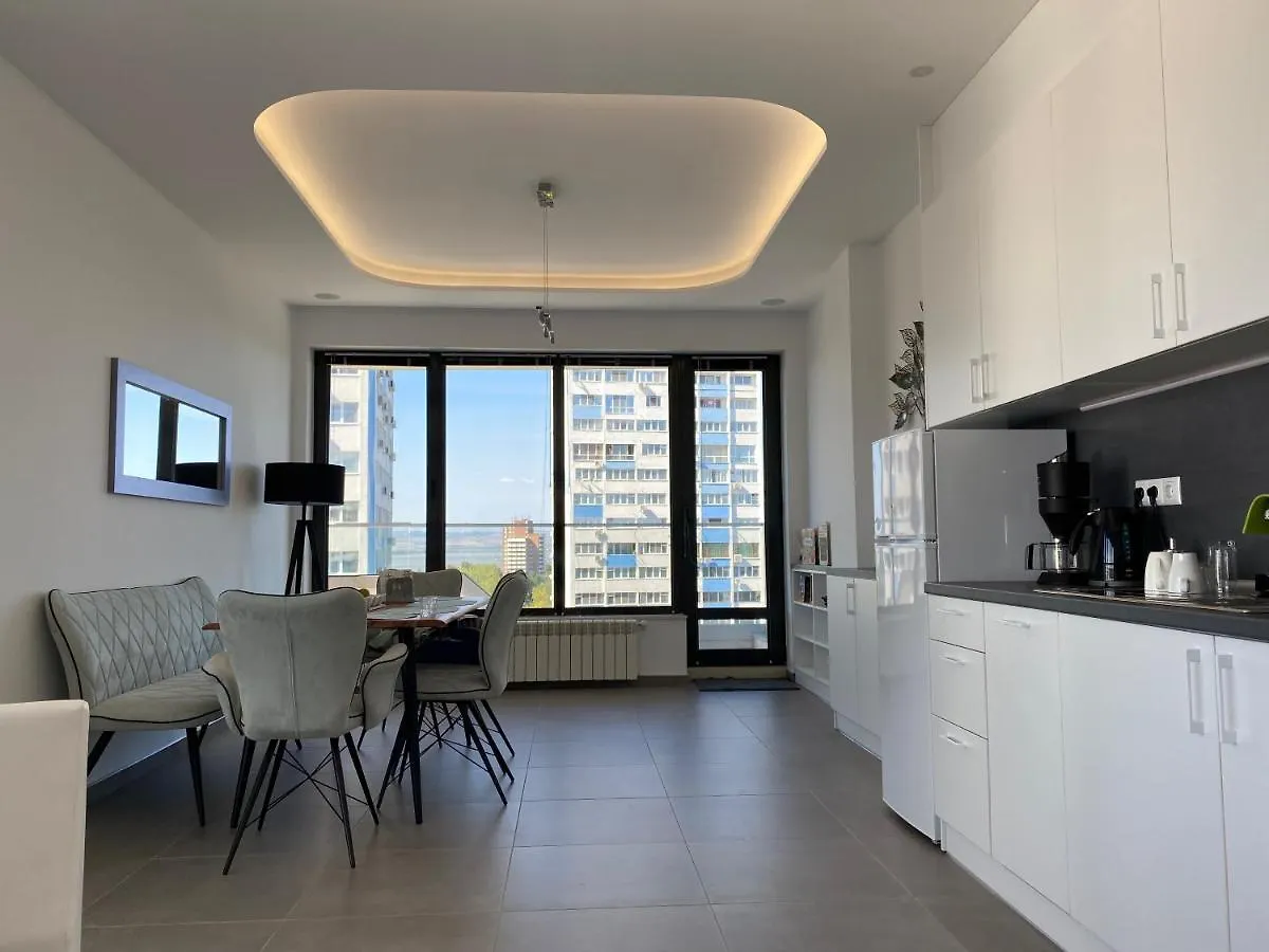 Flora Panorama ***** Luxury Appartement 부르가스 아파트